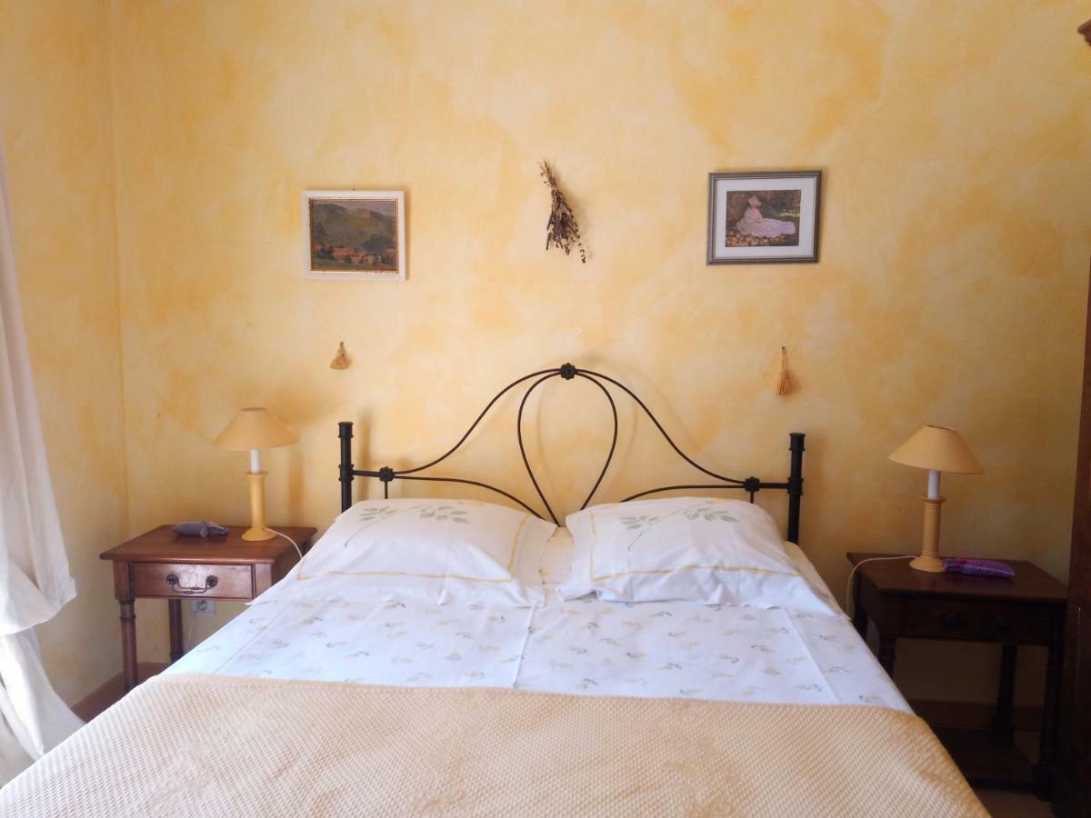 Néoules Les Oiseaux Chambres D'Hote المظهر الخارجي الصورة